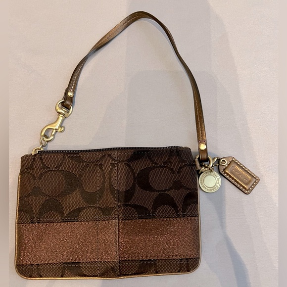Coach two tone wristlet, brown signature and copper band with gold hardware - Picture 3 of 7